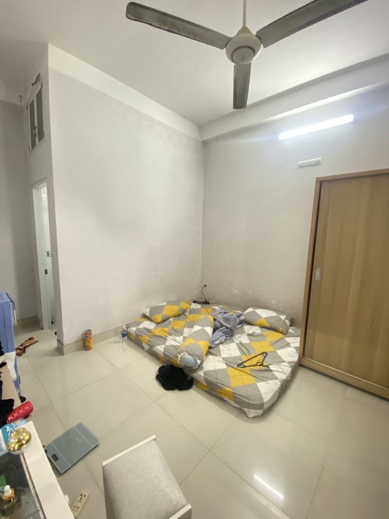 Bán nhà sát mặt tiền Tứ Hải, P6 Tân Bình, 71m2, ngang 4m, cực ngon, chỉ 5 tỷ hơn