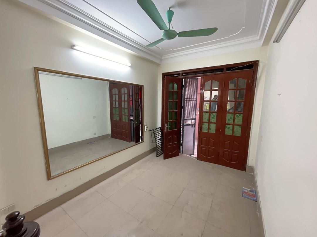 Bán nhà 5 tầng Định Công Thượng 31m2, giá 3.25 tỷ