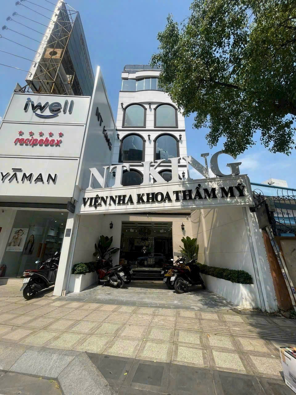 Tòa văn phòng mặt tiền 182 Nguyễn Văn Trỗi, Quận Phú Nhuận 6,2x23m 5 tầng thang máy