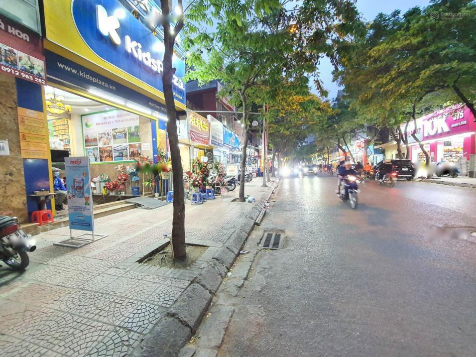 HÓT!!! Bán Nhà Mặt Phố Ngọc Lâm Vị Trí Đẹp Ngay Ngã 4 KD Đỉnh, 60M2, 4 Tầng, Gía 15 Tỷ