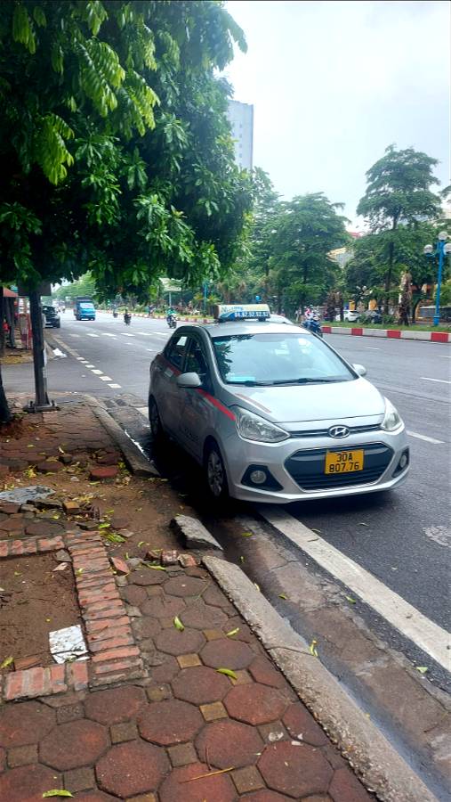 Bán Nhà Mặt Phố Hoàng Quốc Việt Quận Cầu Giấy. 160m Xây 6 Tầng Mặt Tiền 10m Nhỉnh 195 Tỷ. Cam Kết Ảnh Thật Mô Tả Chính