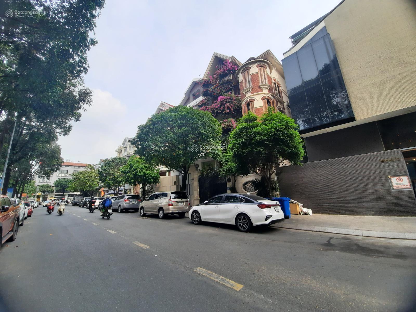 Thở gấp! Bán gấp nhà 3 tầng đường Hoa Phượng, P2, Phú Nhuận. 4*20 - KC 3 tầng - Giá 25 tỷ. HDT 60tr