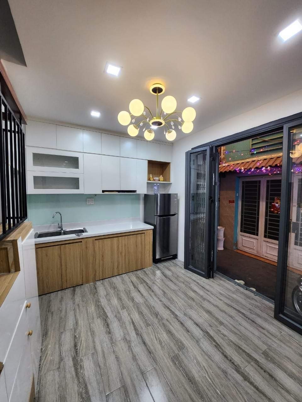 Q7 NHÀ NHỎ XINH ,TIỆN ÍCH KHÔNG THIẾU GÌ , CHỈ CÂNG BƯỚC RA CỬA MUỐN GÌ CŨNG CÓ , LÂM VĂN BỀN 16M2 NGANG 4,2M X 4,1M,