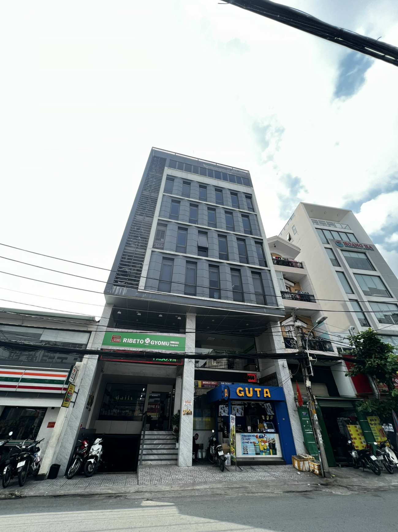 Bán Tòa Văn Phong mặt tiền Hậu Giang, P4, Quận Tân Bình. 11x20m, hầm, 7 tầng