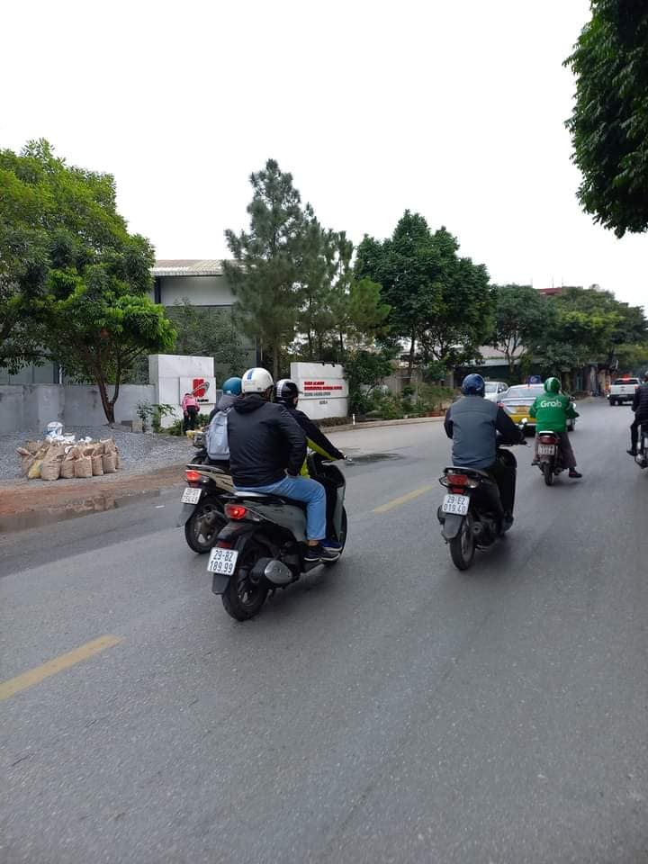 Bán nhà LÔ GÓC - Kinh Doanh sầm uất 96M 14.2Tỷ mặt phố Nguyễn Hoàng Tôn