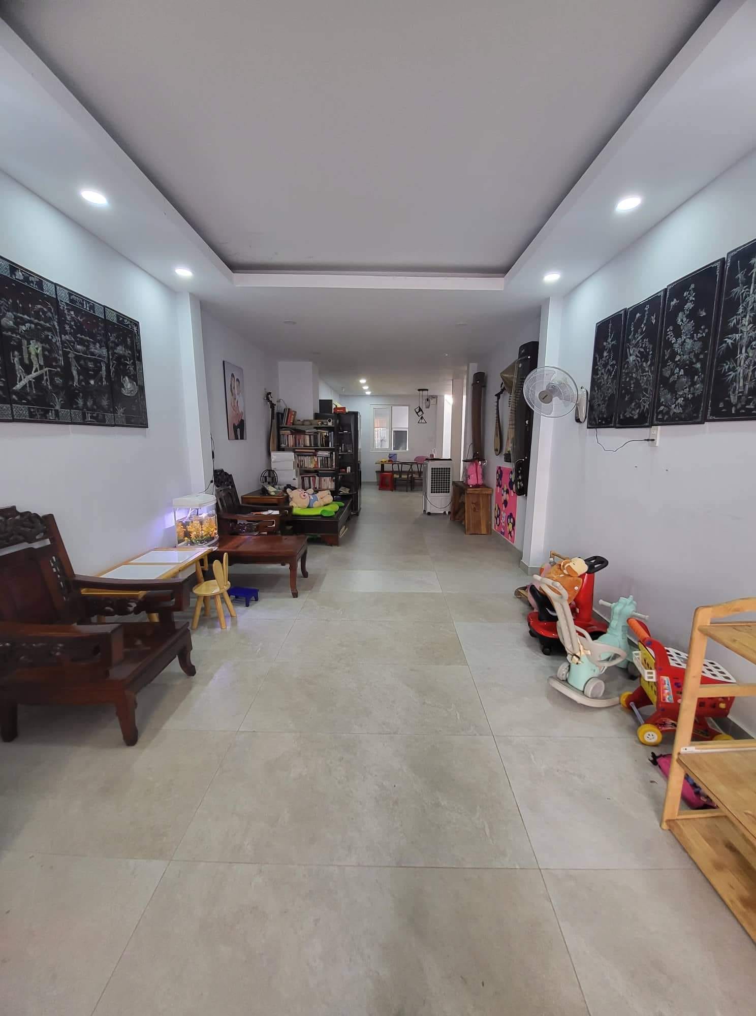 Bán nhà Ba đình 98m2 p8 quận 8 giá 7.x tỷ