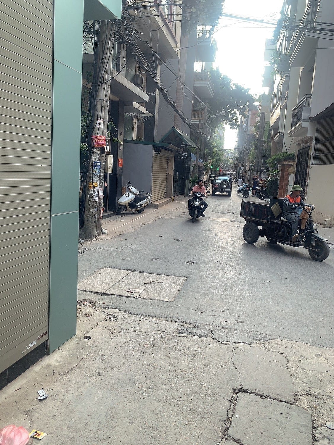 57m Mặt Tiền 5.5m Nhỉnh 12 Tỷ Trung Tâm Quận Cầu Giấy. Lô Góc Ô Tô Đỗ Cửa Dừng Đỗ Ngày Đêm. Nhà Mới Khu Dân Trí Cao.