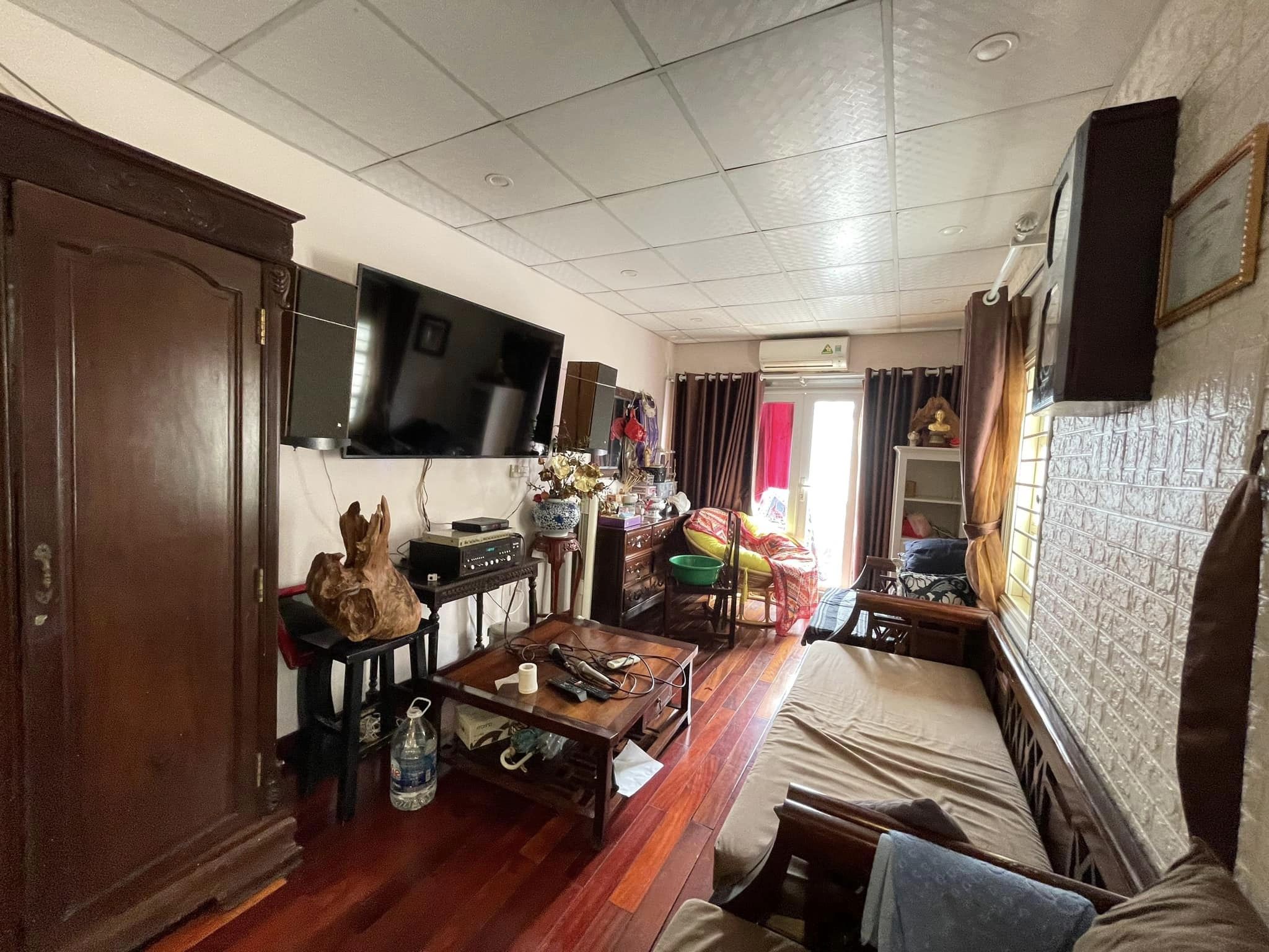 141m Mặt Tiền 7m Nhỉnh 19 Tỷ. Trung Tâm Quận Cầu Giấy Khu Dân Trí Cao. Giao Thông Thuận Lợi Thông Tứ Tung. Ô Tô Tránh