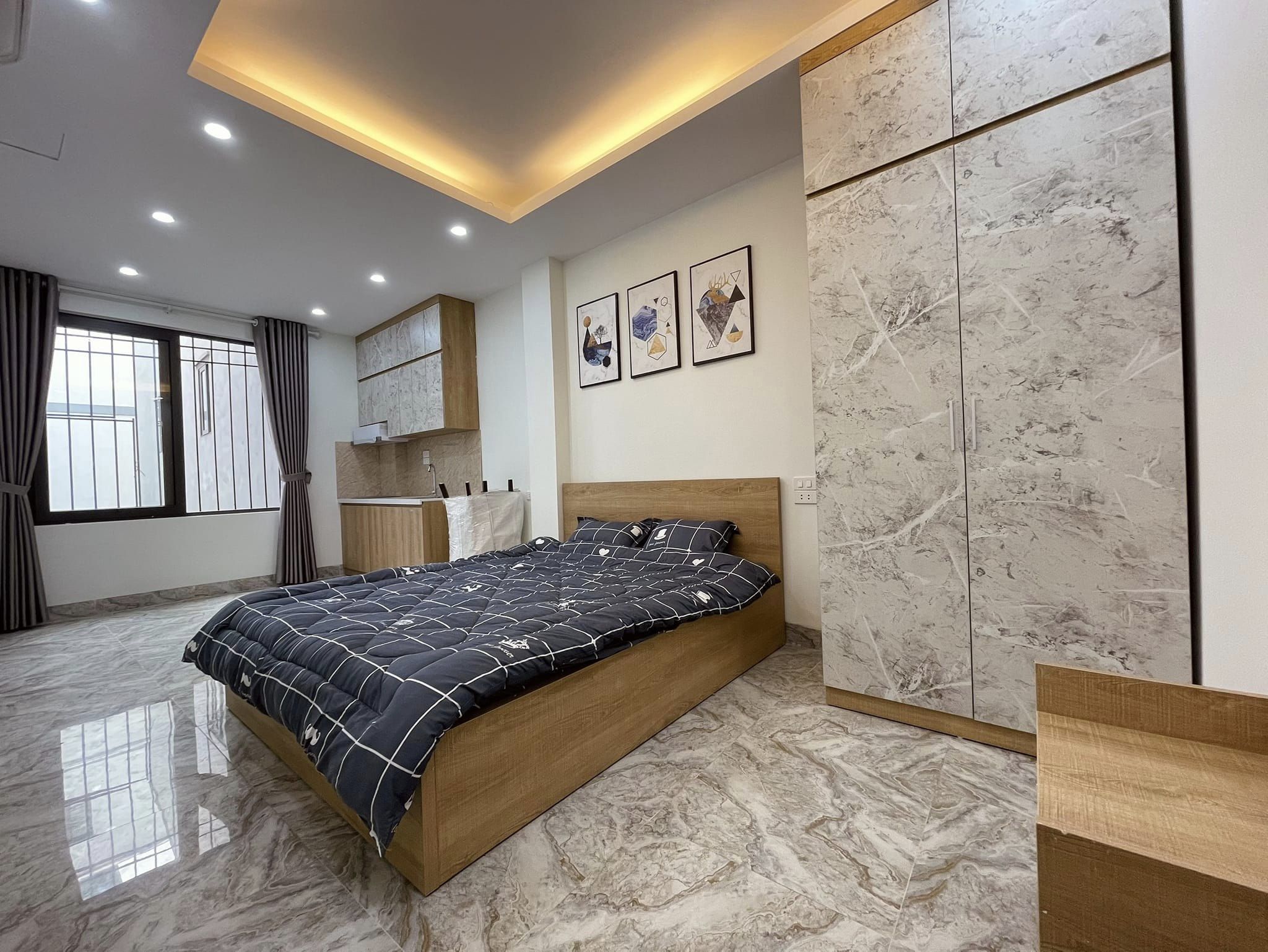 Bán Nhà Mặt Phố Trung Kính Quận Cầu Giấy. 58m Xây 5 Tầng Mặt Tiền 4m Nhỉnh 12 Tỷ. Cam Kết Ảnh Thật Mô Tả Chính Xác. Chủ