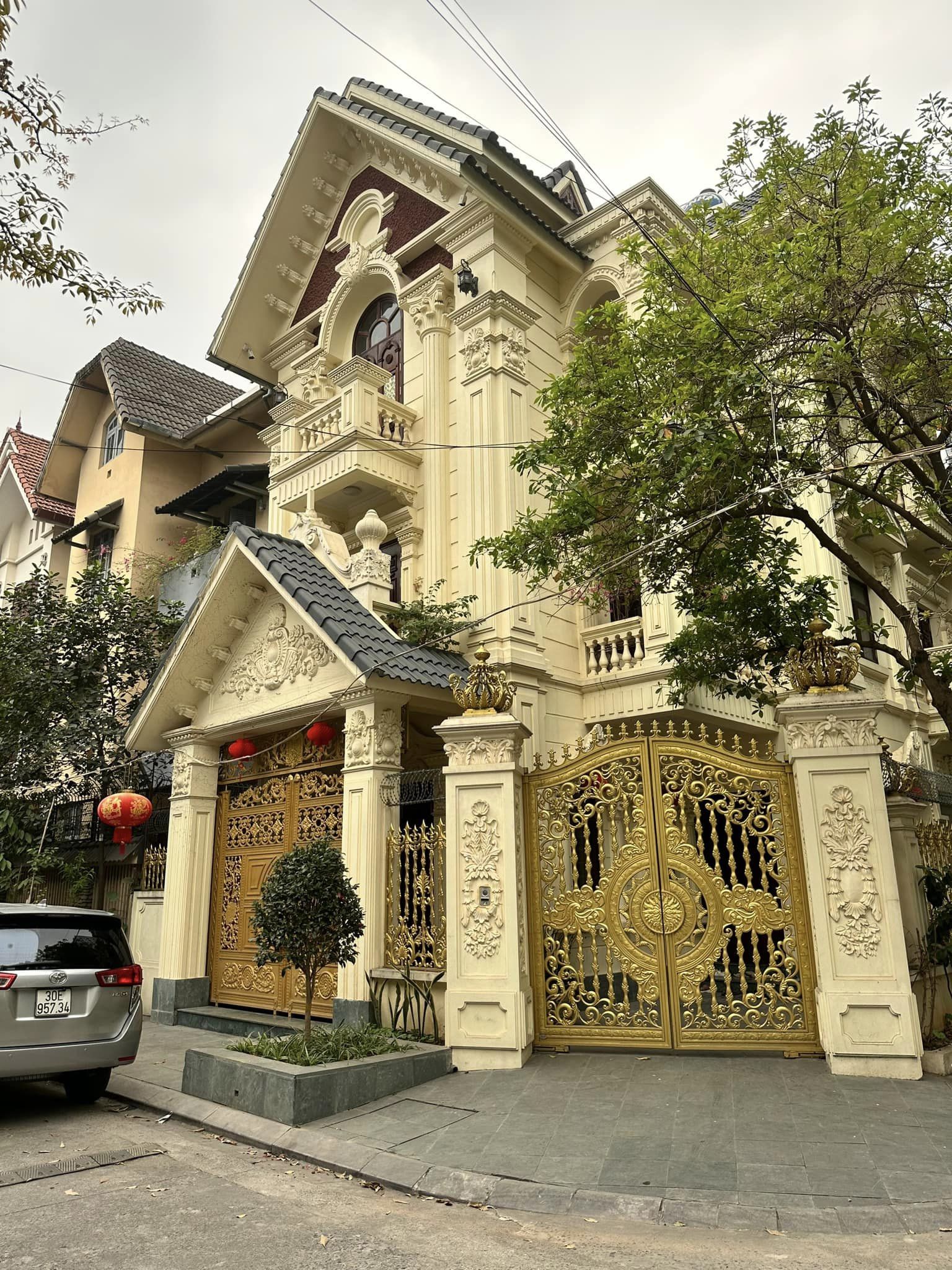 ⭐Biệt Thự Có Hầm-Lô Góc-KĐT Mỹ Đình 1, Dân trí cao 135m2/ 4Tầng/ MT 21m - 35 Tỷ⭐