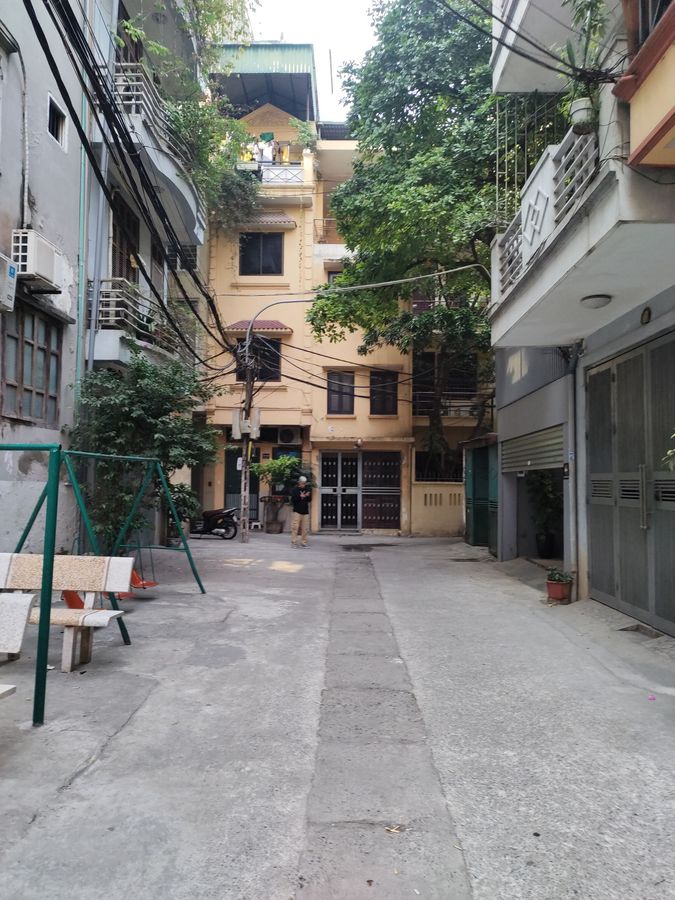 135m2