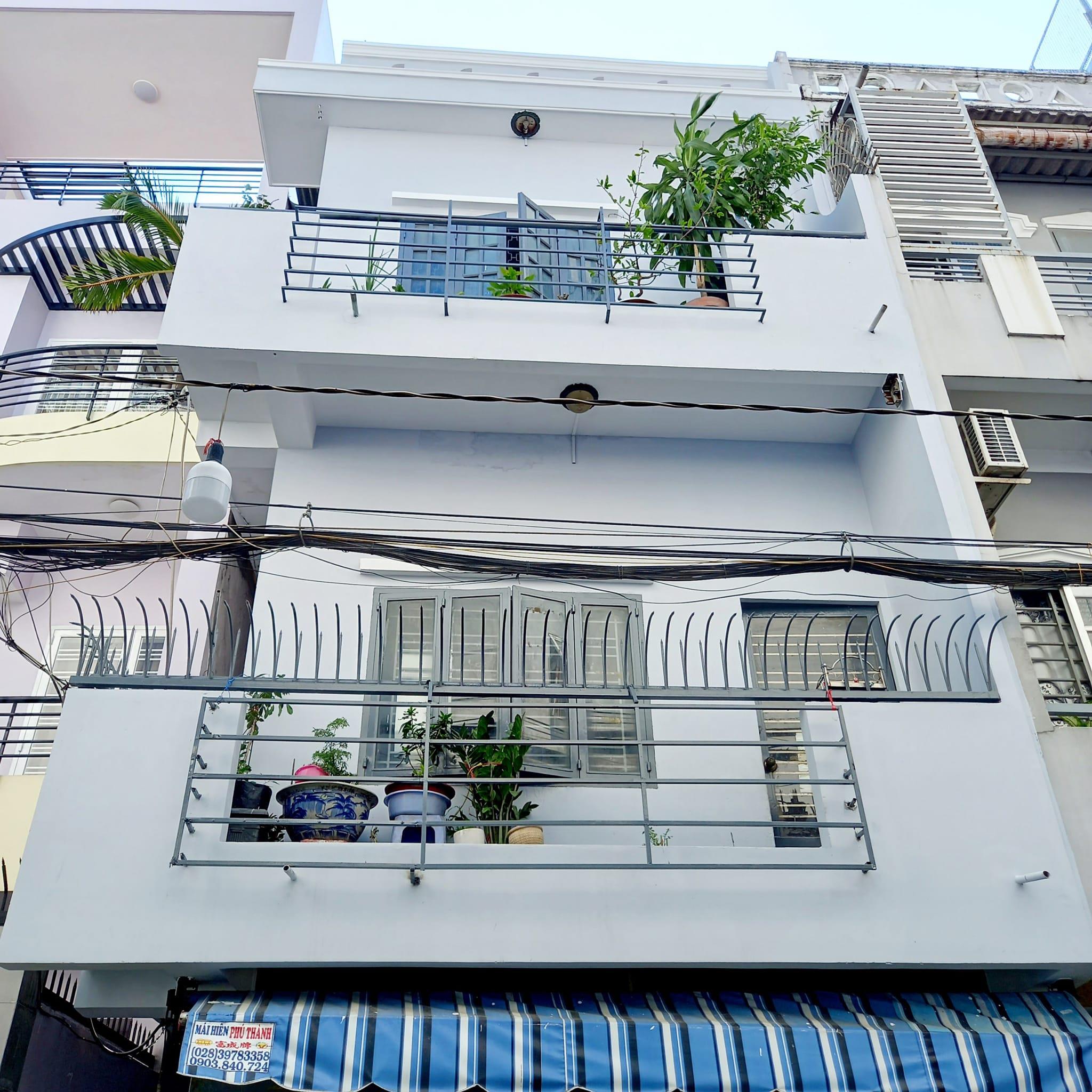 Mặt bằng kinh doanh Lê Văn Sỹ, Q3, 3 tầng, sổ vuông vức, bán chia tài sản, giá 9 tỉ