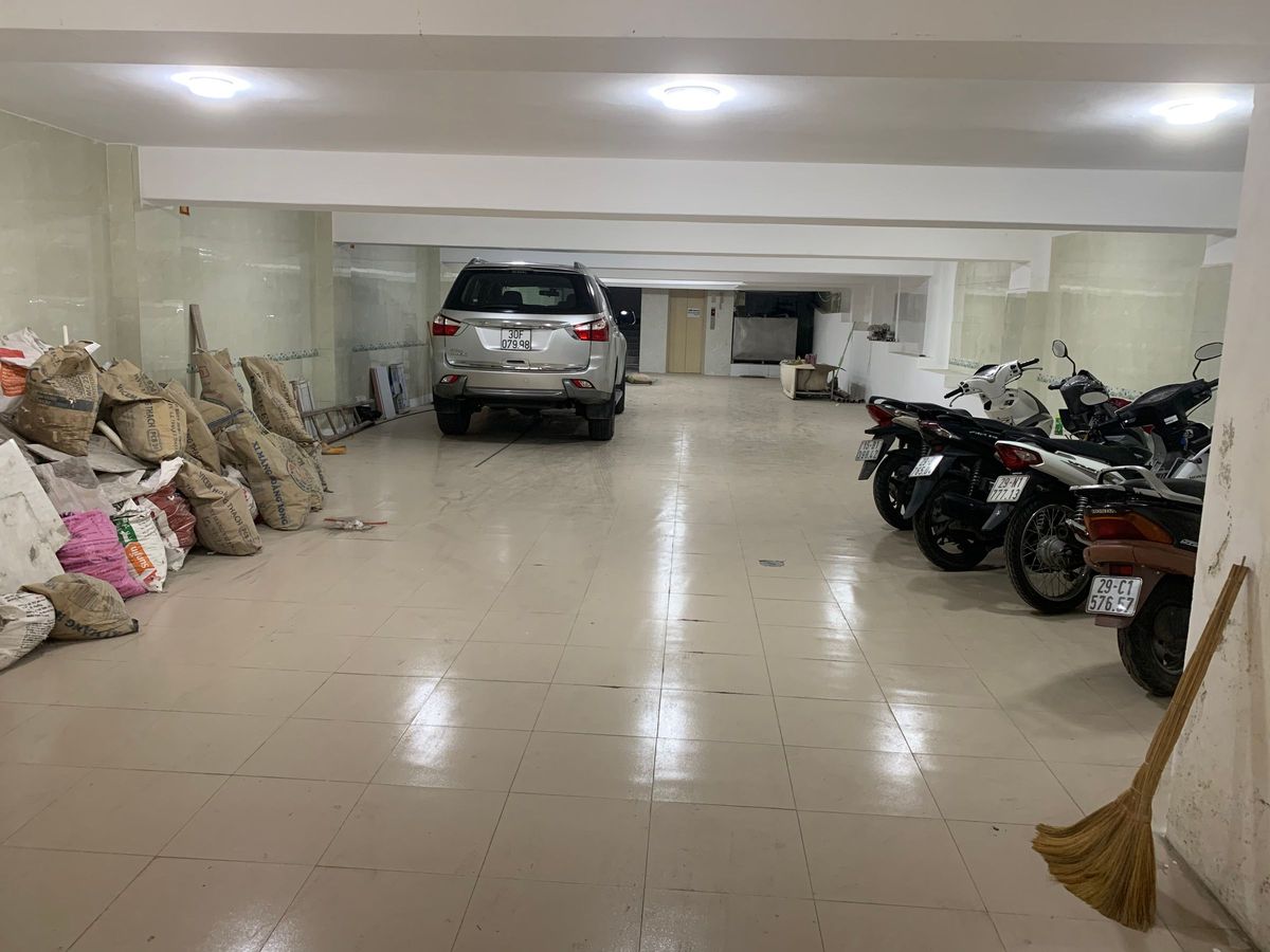 Bán nhà mặt phố Bạch Mai, Hai Bà Trưng 209m2 x 7 tầng hầm - mt 7m - 86 tỷ