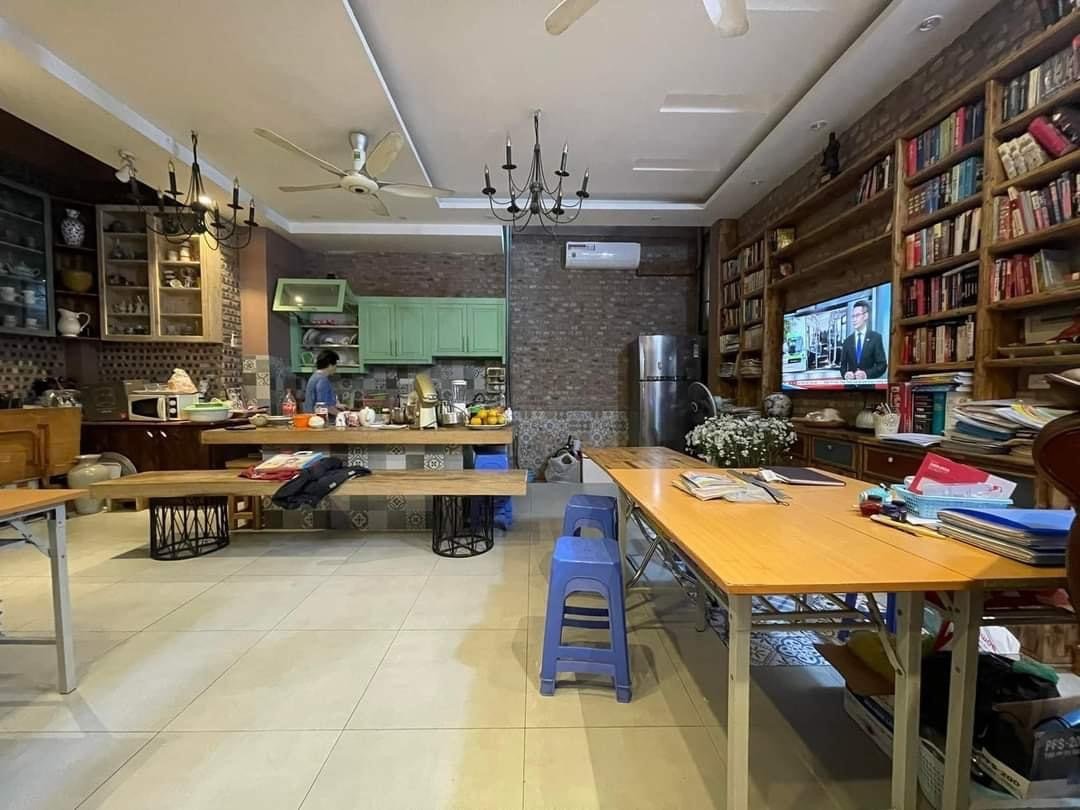 Đội Cấn - Diện tích 31.1m2 - 4 Tầng- Mặt phố - kinh doanh - ở & cho thuê