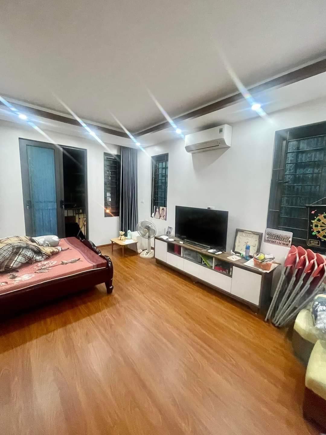 BÁN NHÀ YÊN HÒA CẦU GIẤY HOT VIP 36M2 X 5T MT4M GẦN OTO GIÁ CHỈ 5,5 TỶ