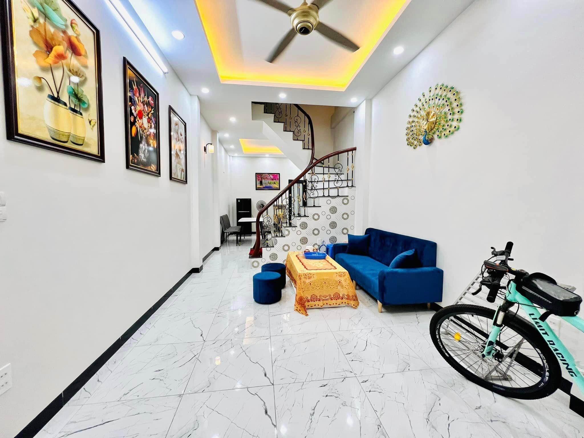 Bán nhà Giang Văn Minh, Ba Đình, dt 38m, gần Phố, nhà đẹp 5 tầng về ở ngay. Giá 4.95 tỷ