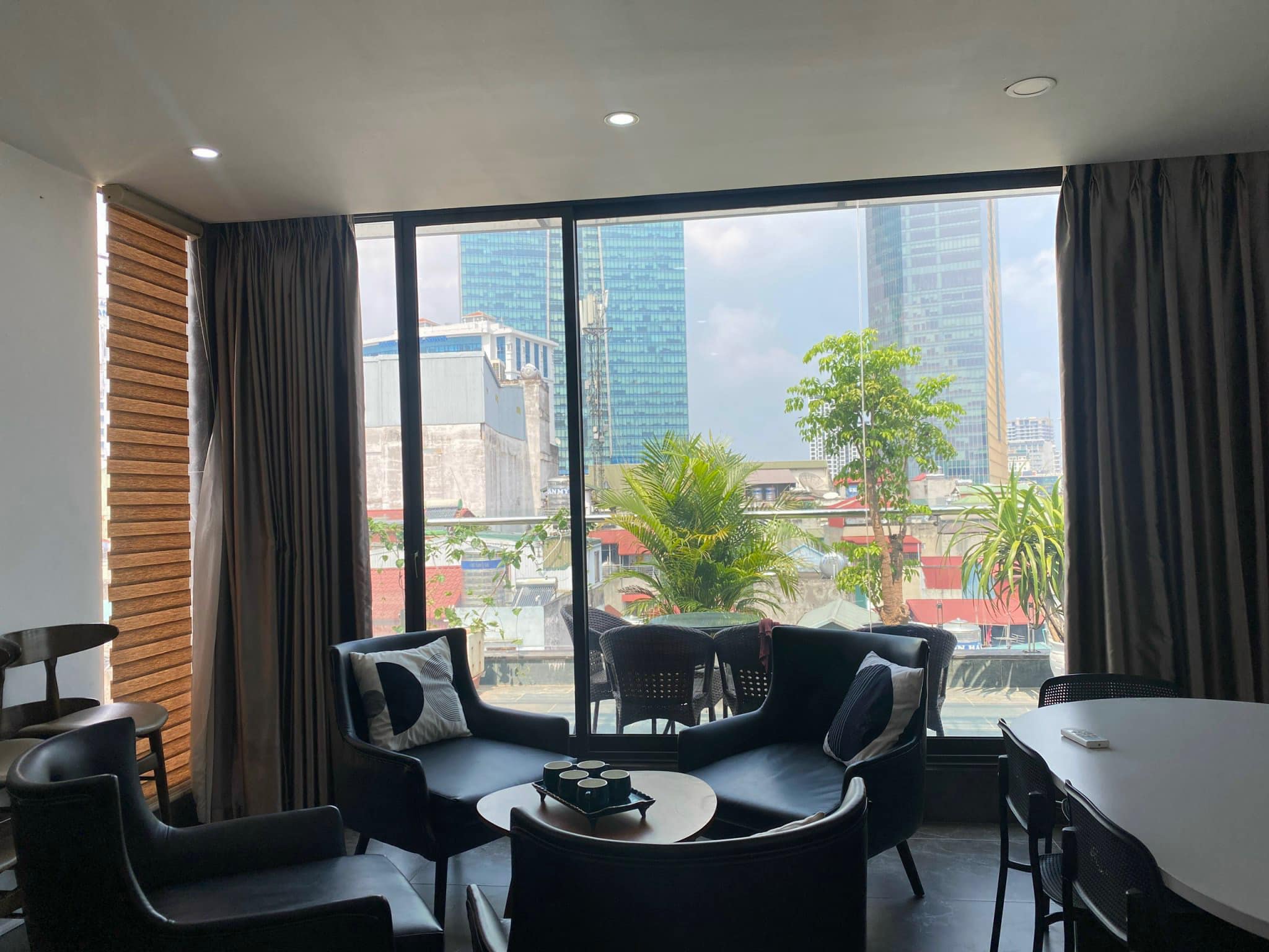 Bán Nhà Phố Liễu Giai 105M2 8 Tầng MT 6.5M 37 Tỷ KD Văn Phòng - 3 Mặt Thoáng