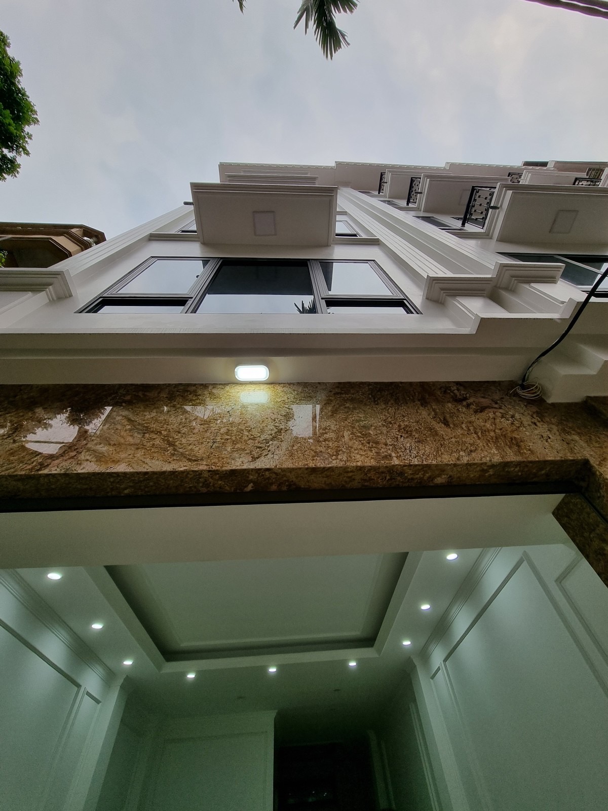 BÁN NHÀ NGHĨA ĐÔ CẦU GIẤY PHÂN LÔ VIP OTO TRÁNH KINH DOANH Ở KẾT HỢP 45M2 x6 TẦNG