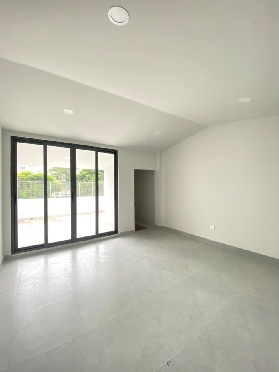 Nhà Bán MTKD Lê Văn Sỹ, Phường 14 Quân 3, Nhỉnh 21 tỷ