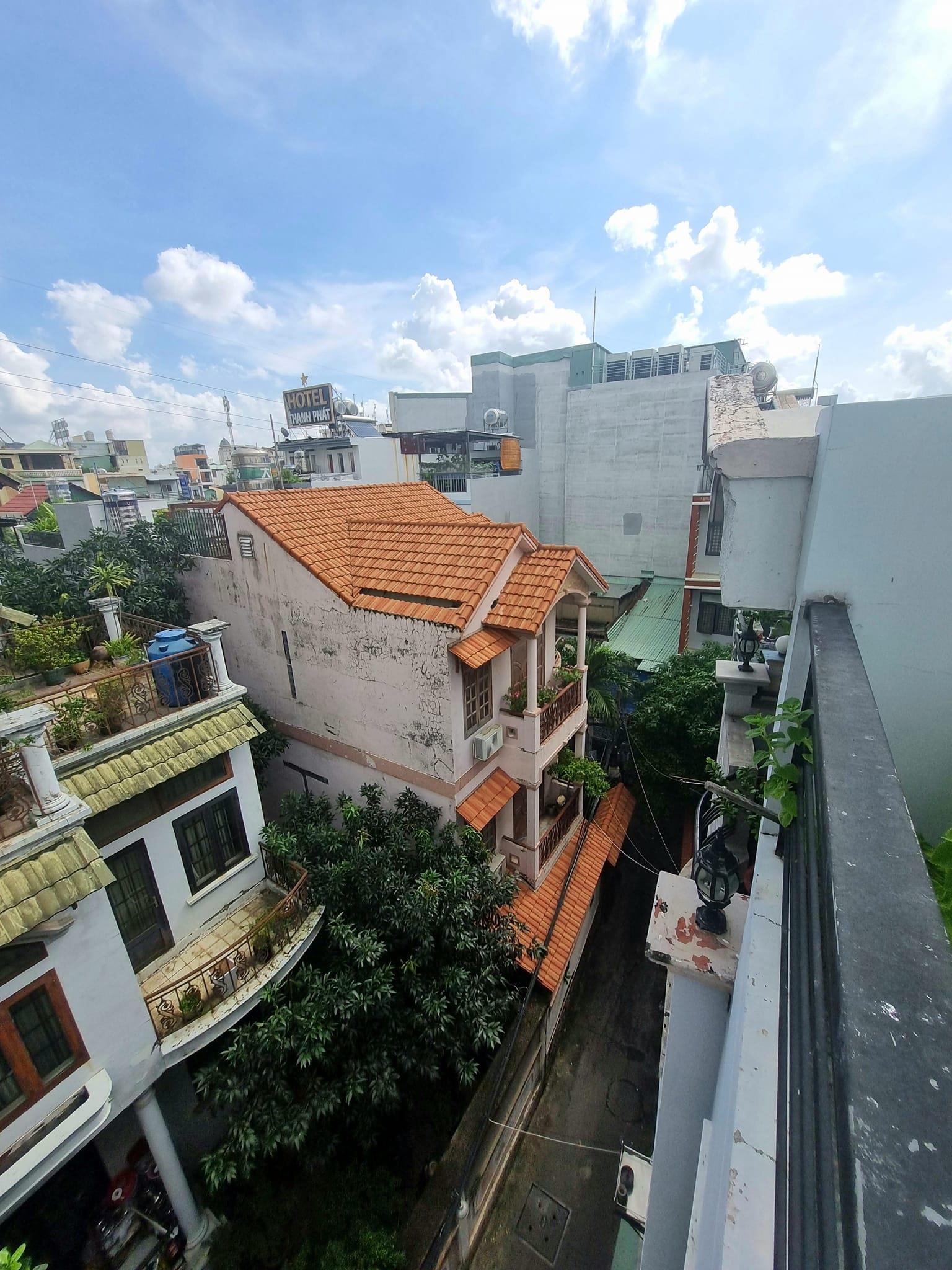 2 mặt hẻm xe hơi Phan Xích Long, Phú Nhuận, 5 tầng, 6 PN, sổ vuông A4, giá 6,79 tỉ