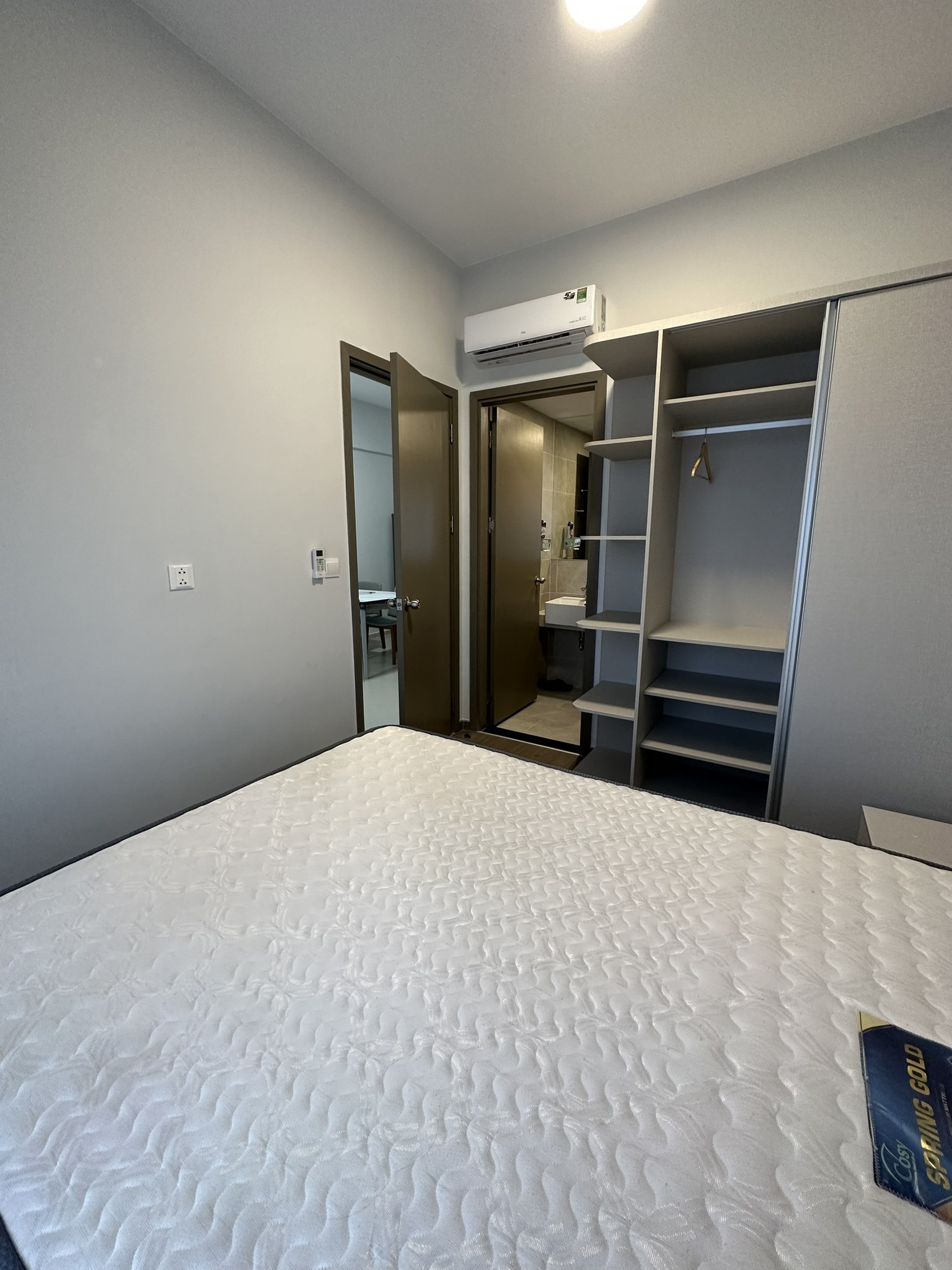 Chung cư cao cấp West Gate Cho Thuê 59 m² - 2 PN, 2 WC chỉ 7.5tr/thang