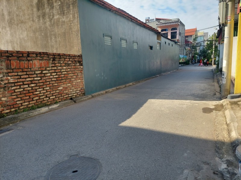 NHÀ PHỐ NGUYỄN LAM - THÔNG SỐ VÀNG - KINH DOANH - Ô TÔ TRÁNH - GẦN SÂN GOLF - CÔNG VIÊN.