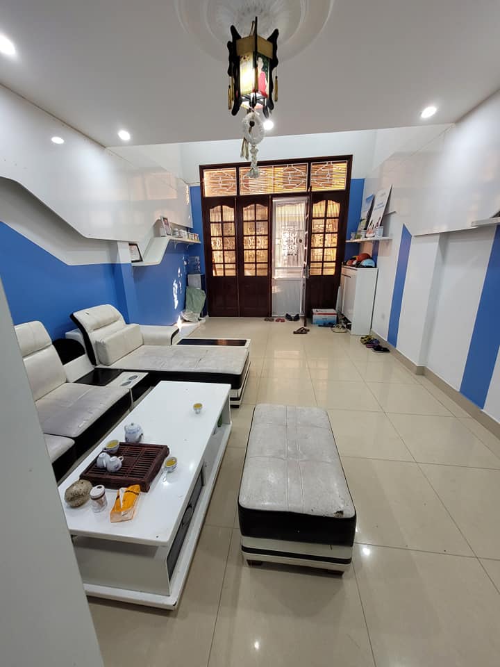 Bán nhà riêng Ngọc Hồi Thanh Trì, Kinh doan - phân lô 5 tầng, 40m2, 4 Ngủ, Giá 8xx, Ô tô tránh, vào nhà, kinh doanh