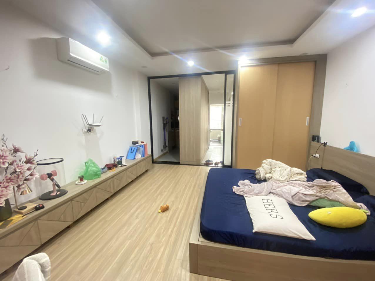 Bán nhà Lò Đúc, diện tích 57m2, xây 5 tầng, mặt tiền 4.9m, giá 11.8 tỷ, nhà đẹp