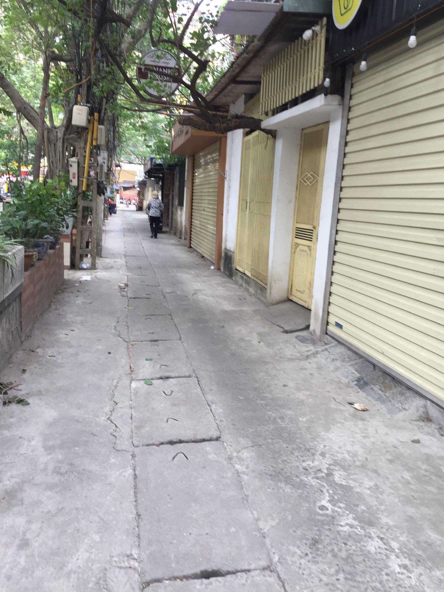 Bán Tầng 1 – B2 Tập Thể Giảng Võ – Trần Huy Liệu, Lô Góc Ô Tô – K.Doanh DT: 90m – 4.85 Tỷ