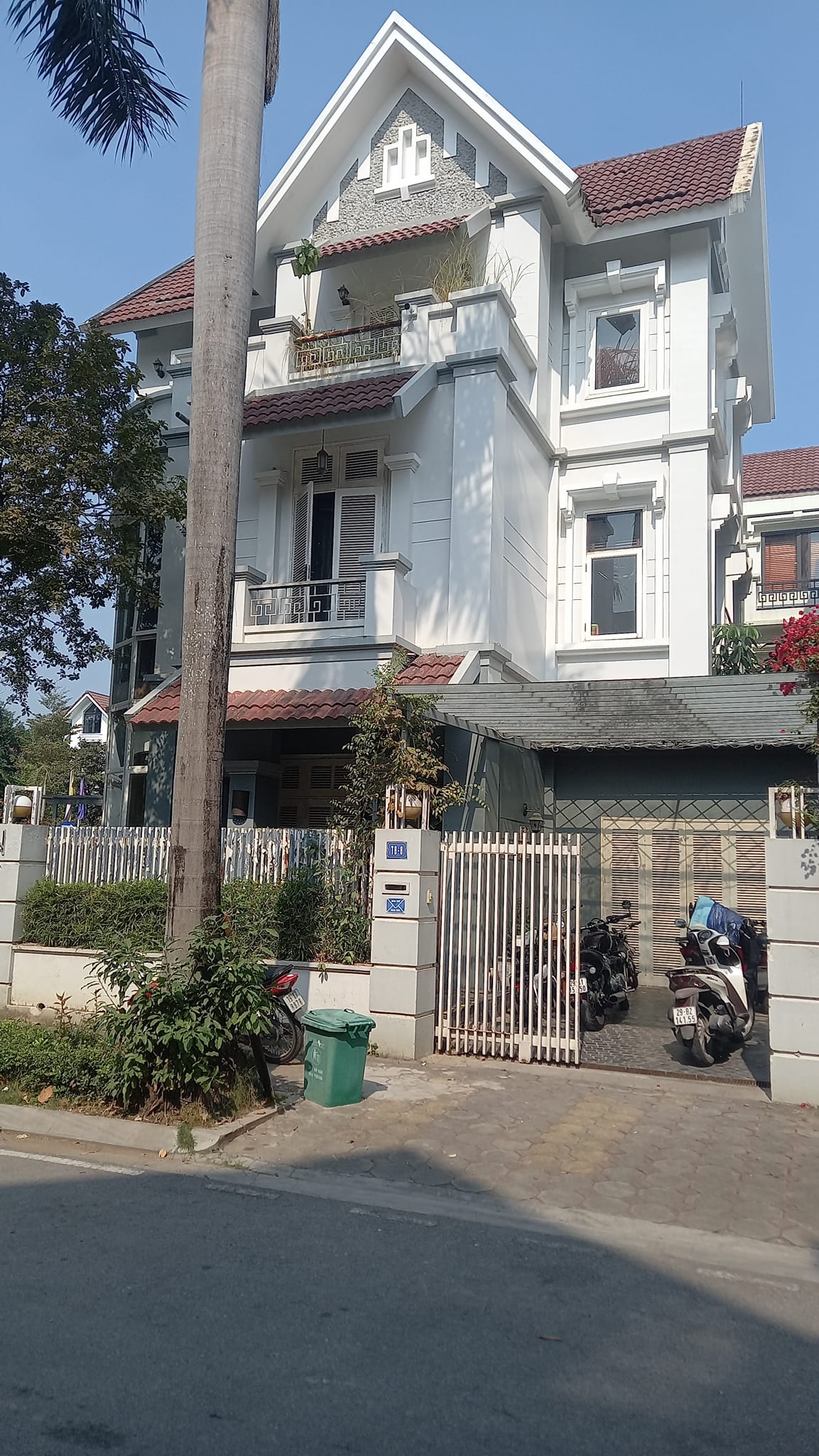 Bán Nhà Khu Đô Thị Nam Thăng Long -Từ Liêm (Ciputra) 260m2, 4 Tầng, MT 20m , Giá 70 tỷ