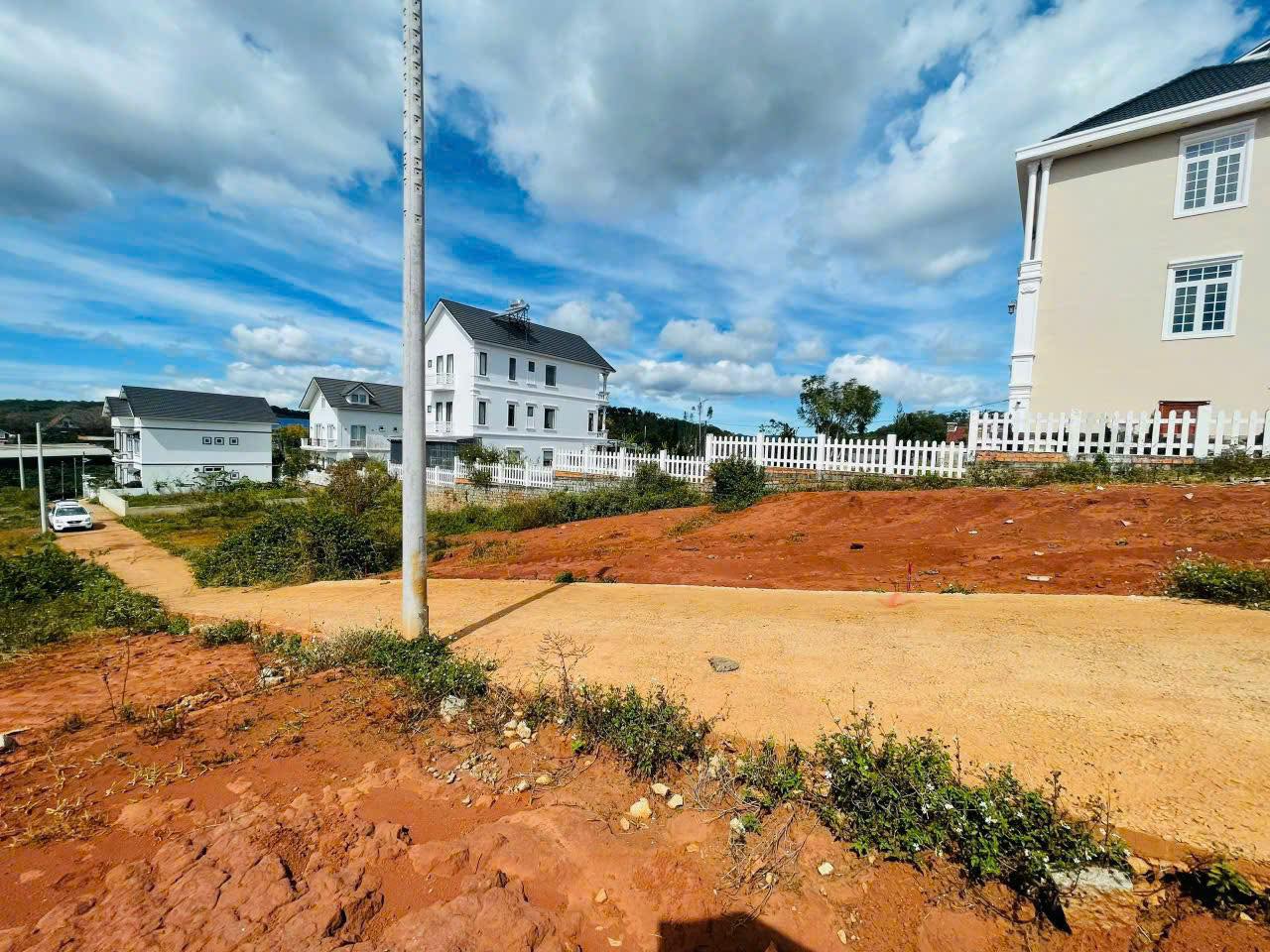 Bán 3 lô đất tại Măng Line Phường 7 Đà Lạt chỉ 3 tỷ 8