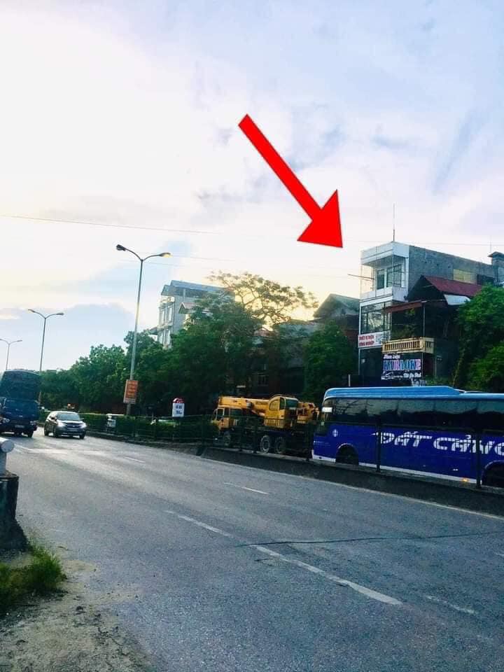 Cần bán nhà mặt tại Phố Bần Yên Nhân, TX Mỹ Hào, Hưng Yên, nhà 4 tầng 2 mặt đường, kinh doanh tốt