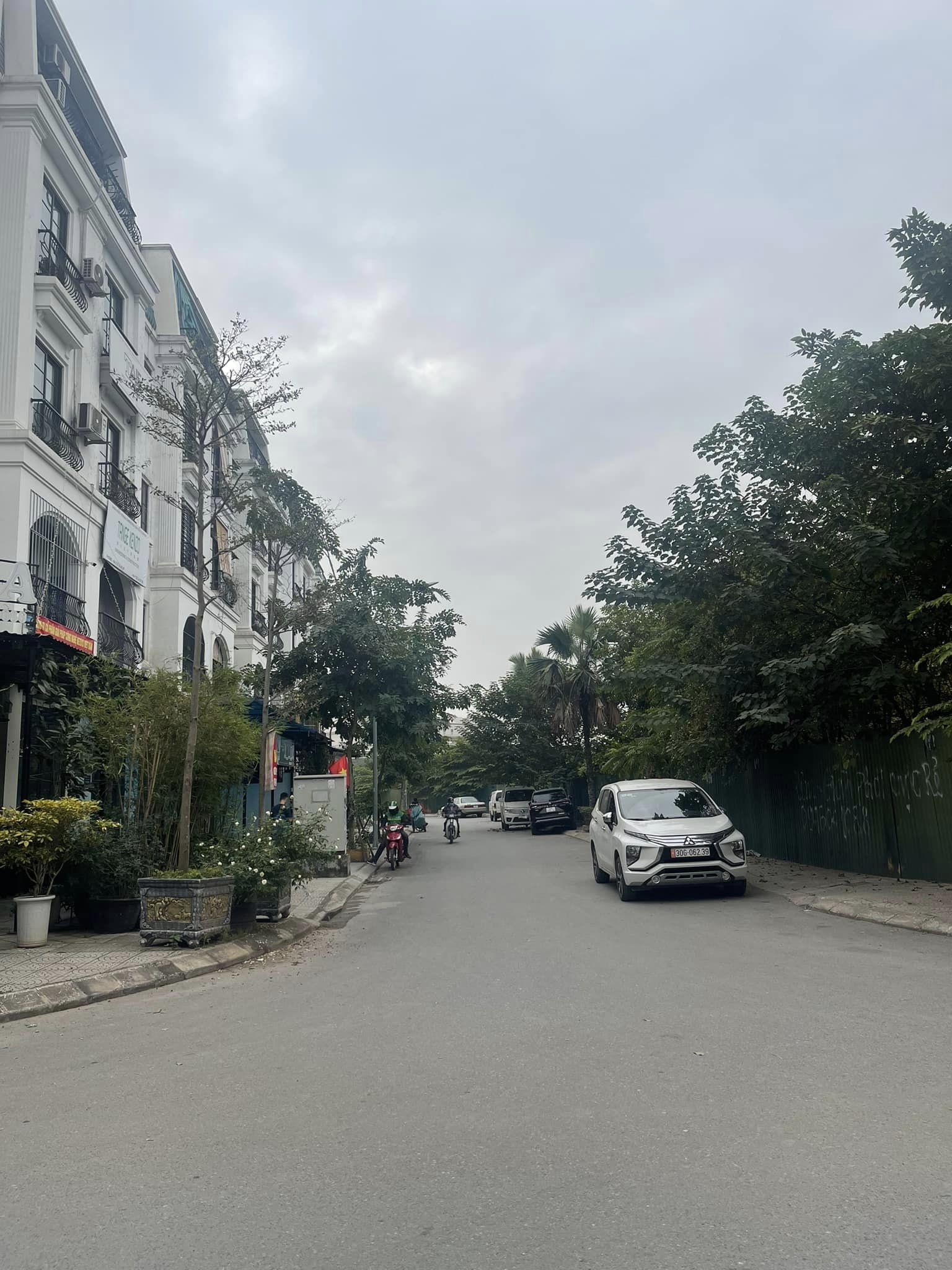 Bán nhà KĐT Đại Kim, Hoàng Mai, 83m2, MT:5m, Phân Lô, Gara ô tô, kinh doanh