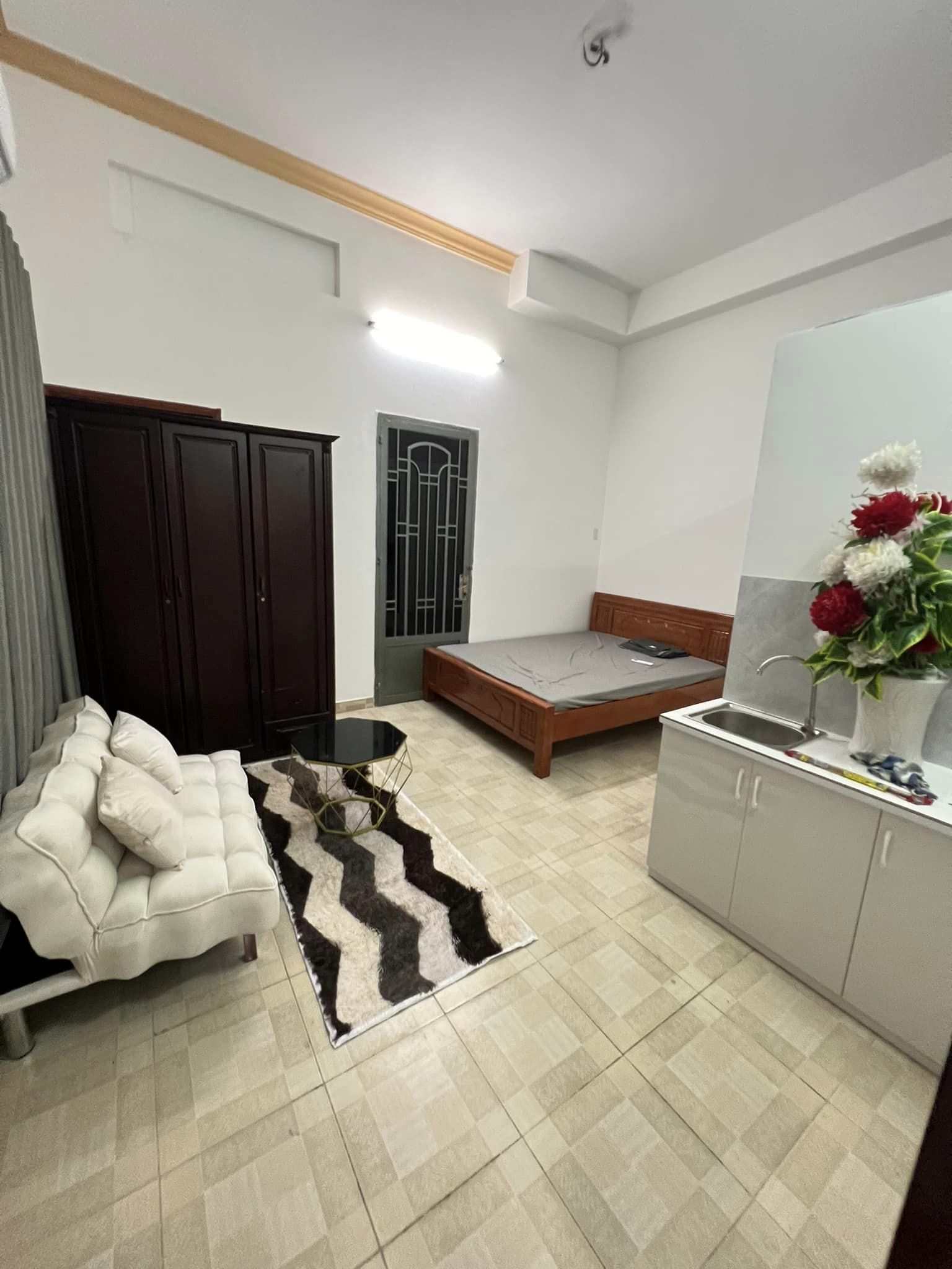 Căn hộ đẹp Full Nội Thất. làu trệt, đường Lê Thị Hồng trung tâm Gò Vấp