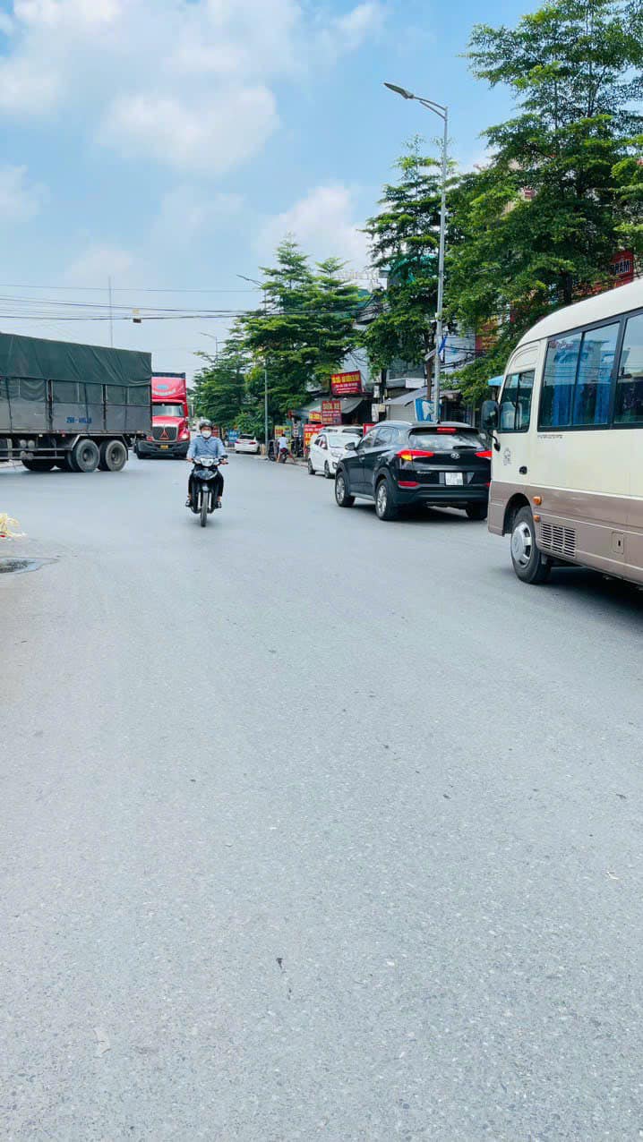 Cần bán căn nhà 82m diện tích sử dụng thực tế 120m nhà, giá siêu rẻ