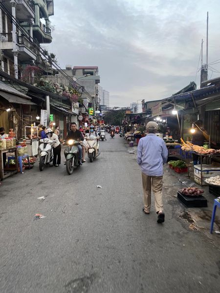 Bán Đất Tặng Nhà, Phố Đại Từ, Quận Hoàng Mai, 64m x C4, Mt 6.3m. Giá 9 tỷ.