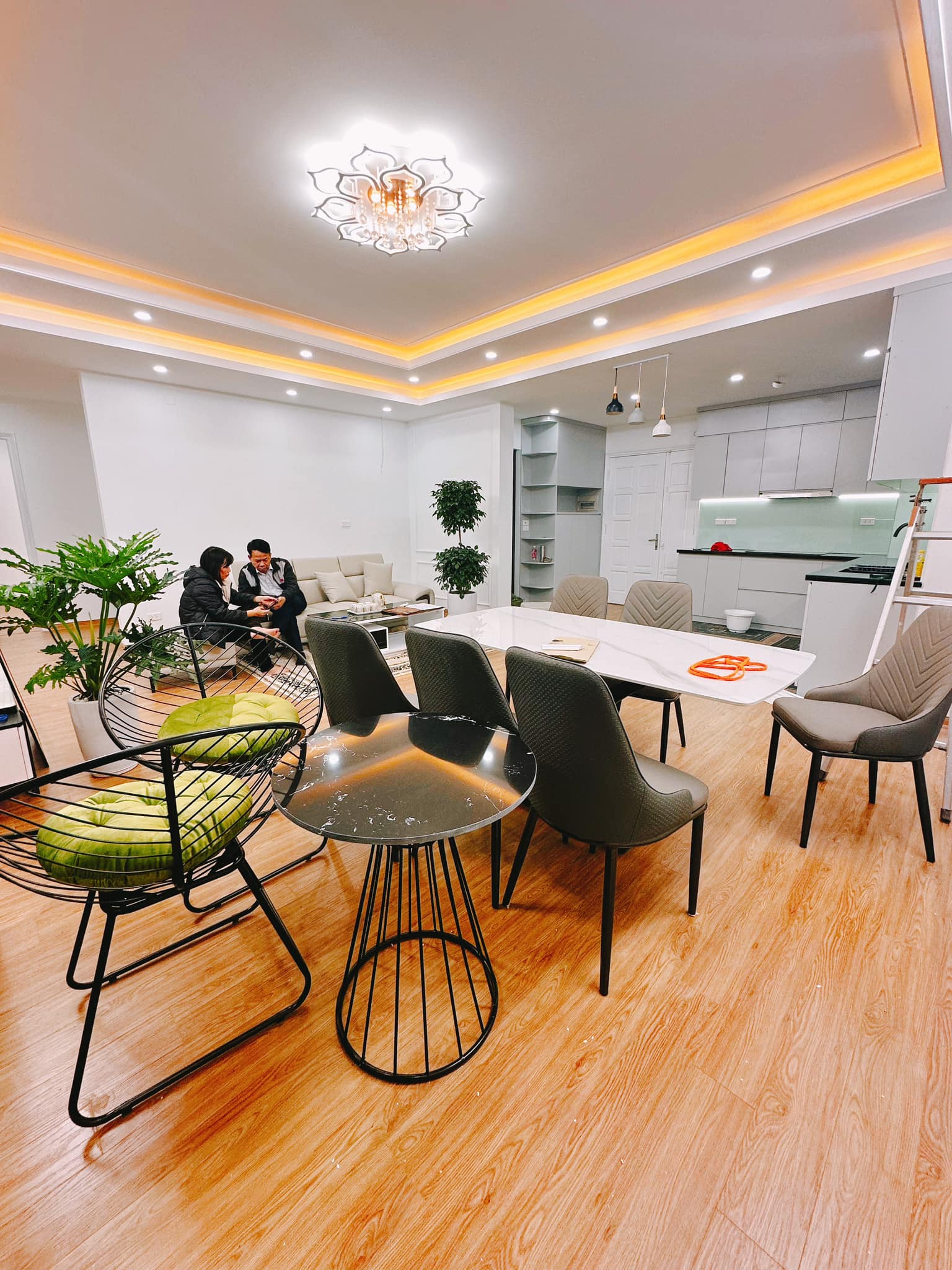 ĐẸP HẾT NẤCTòa C6 Trần Hữu Dực 125m 3PN Nội thất lung linh, nhỉnh 4 tỷ