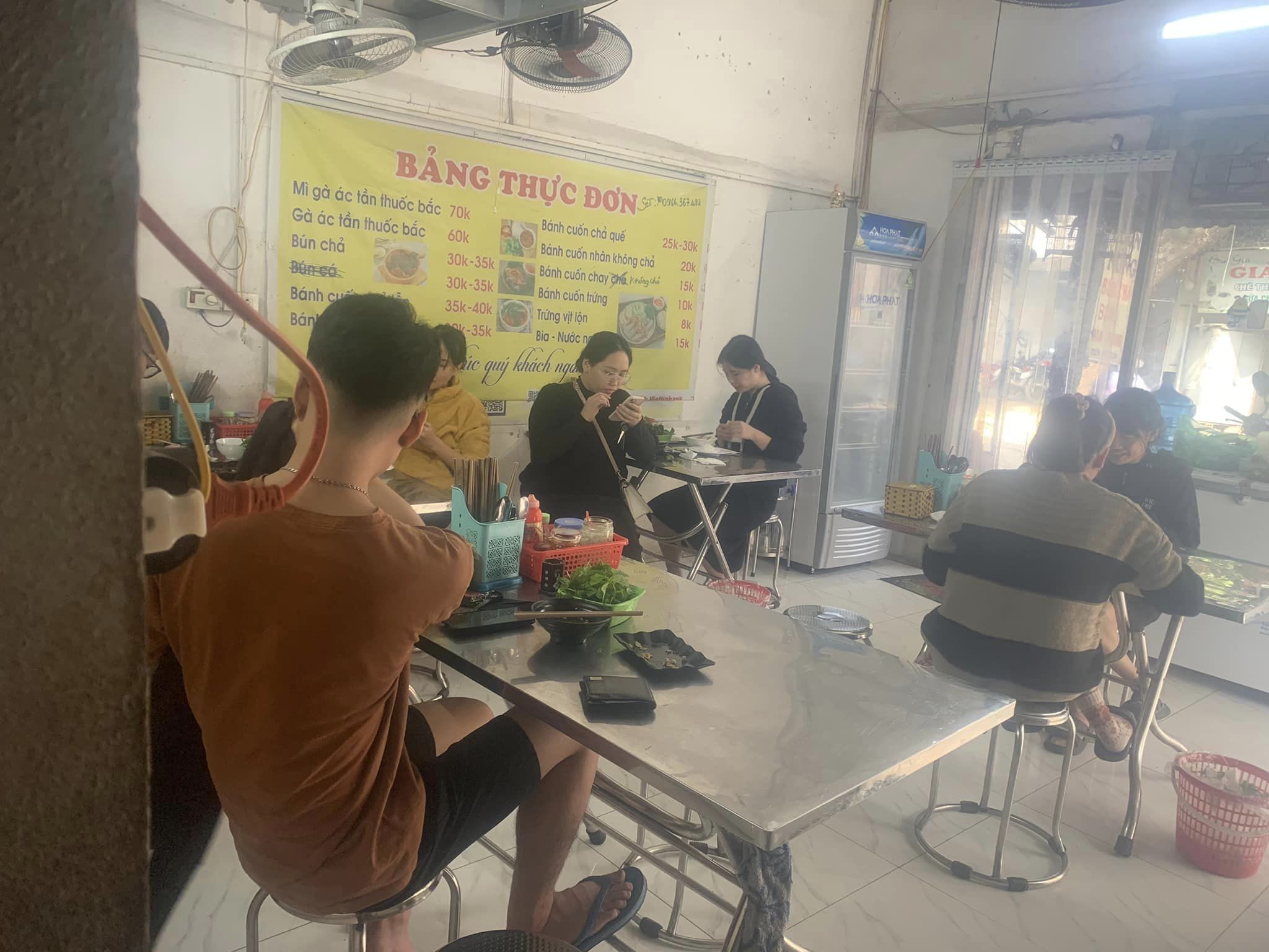 Mình có việc đột xuất cần sang nhượng trước Tết CH Bánh cuốn – Bún chả