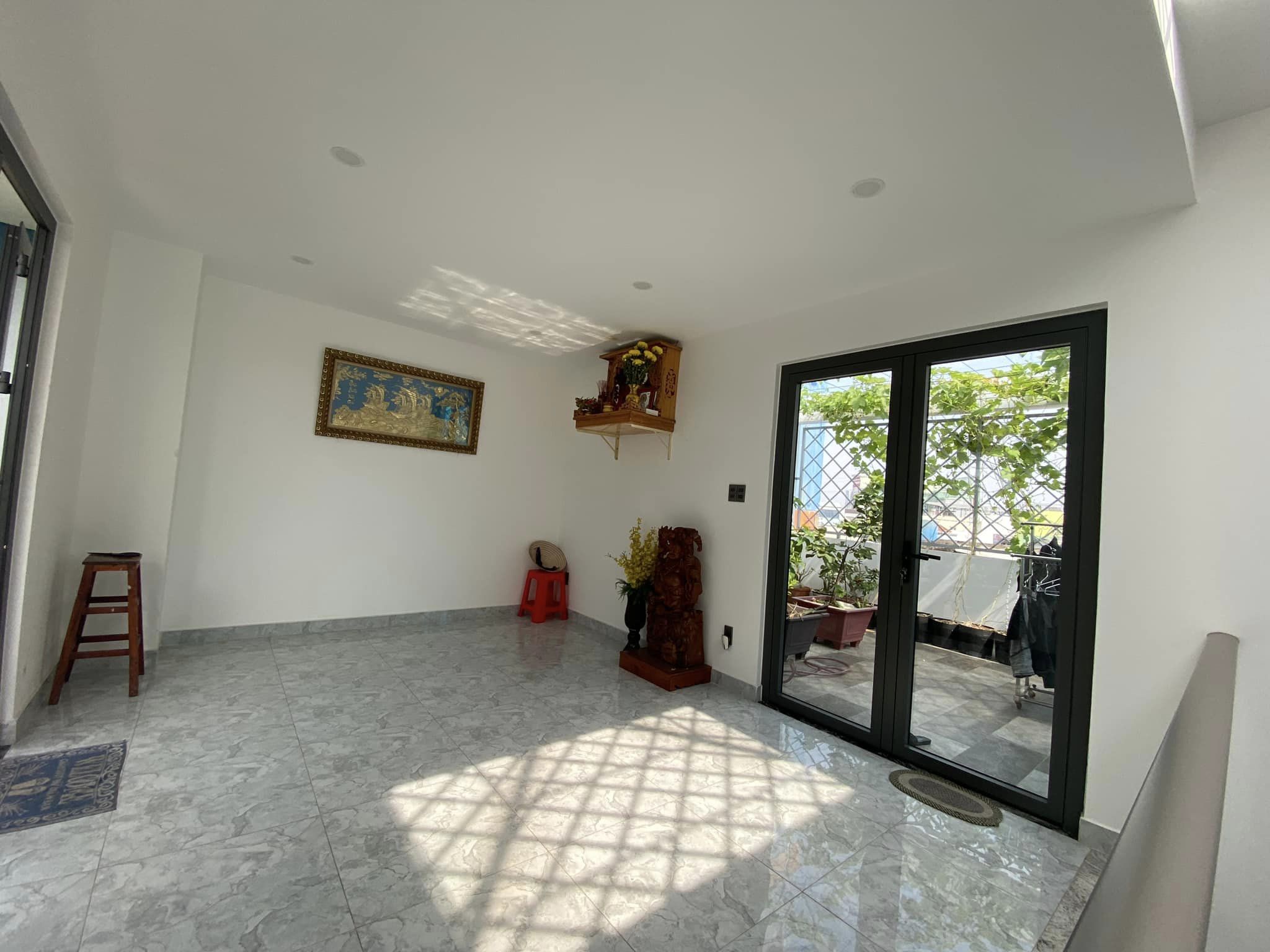 MẶT TIỀN BẾN PHÚ LÂM Q.6 - 148M2 - NGANG 6.3M - SÂN ĐỂ XE RỘNG RÃI THOÁNG MÁT - NHỈNH 17 TỶ