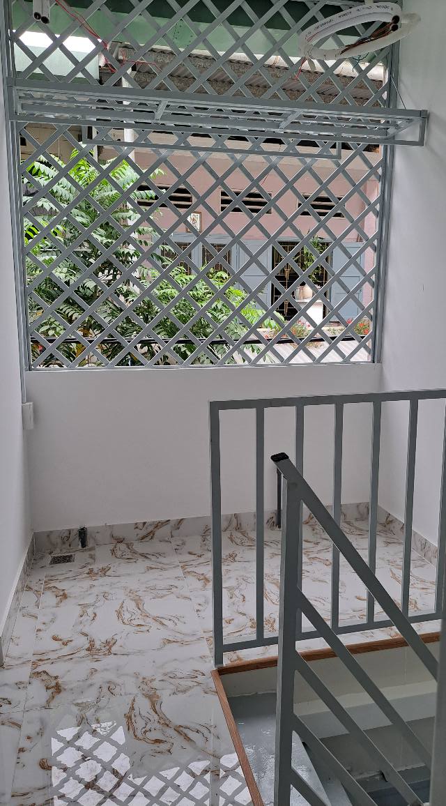 TÂN BÌNH - CMT8 - NHÀ ĐẸP 15M2 - NGANG LỚN - NHỈNH 2 TỶ