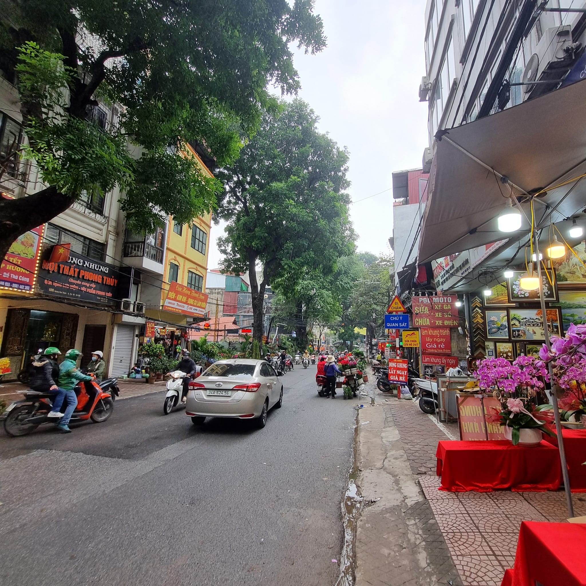 MẶT PHỐ, HOÀNG HOA THÁM, BA ĐÌNH- VỈA HÈ-KD, GARA: 60M X6T, MT 3,5M GIÁ 19,5 TỶ.