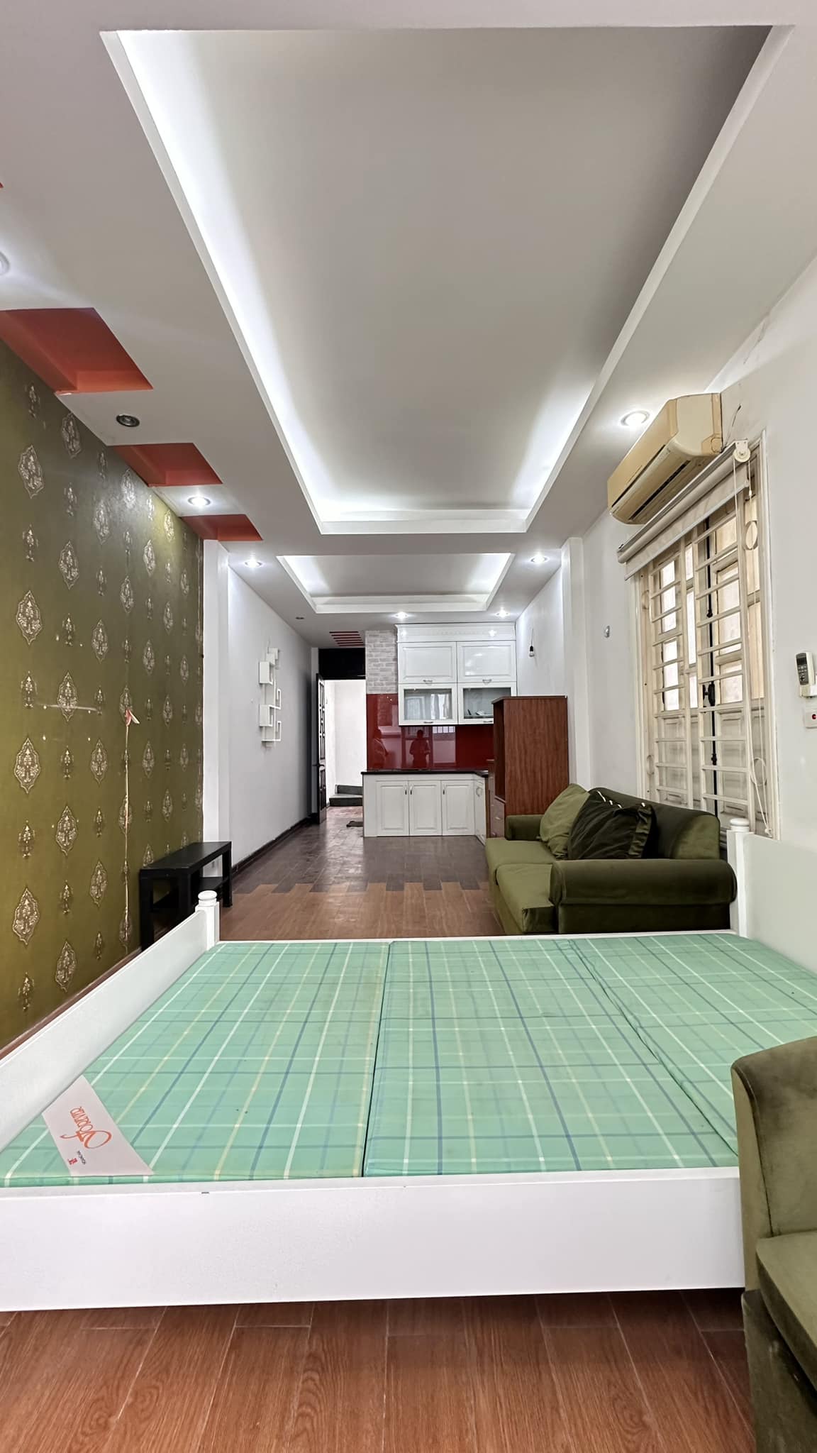 Nhà 5Tầng, lô góc 2 mặt thoáng, ngõ thông, KD spa tóc nail,Ôtô tránh 20m, 282 Kim Giang, Thanh Xuân. Giá 5 tỷ.