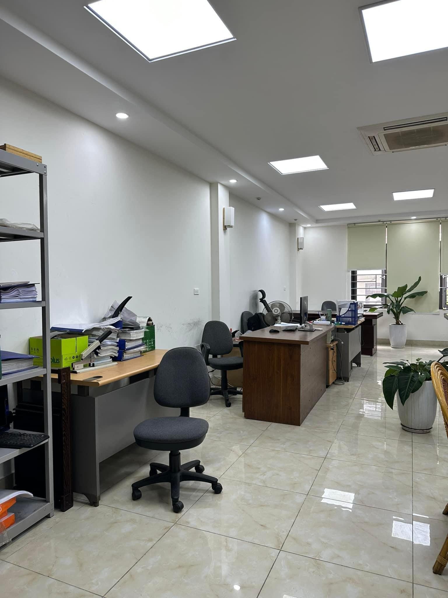 Phân lô Kinh doanh Trung Kính 69m 7T thang máy, Gara, chỉ 23.8 tỷ