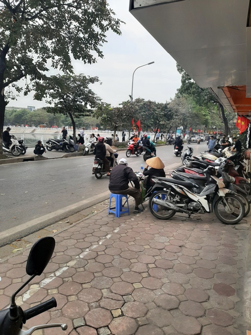 Chính Chủ Nhờ Cho Thuê Nhà Đẹp KD mặt Hồ Đắc Di, Đống Đa