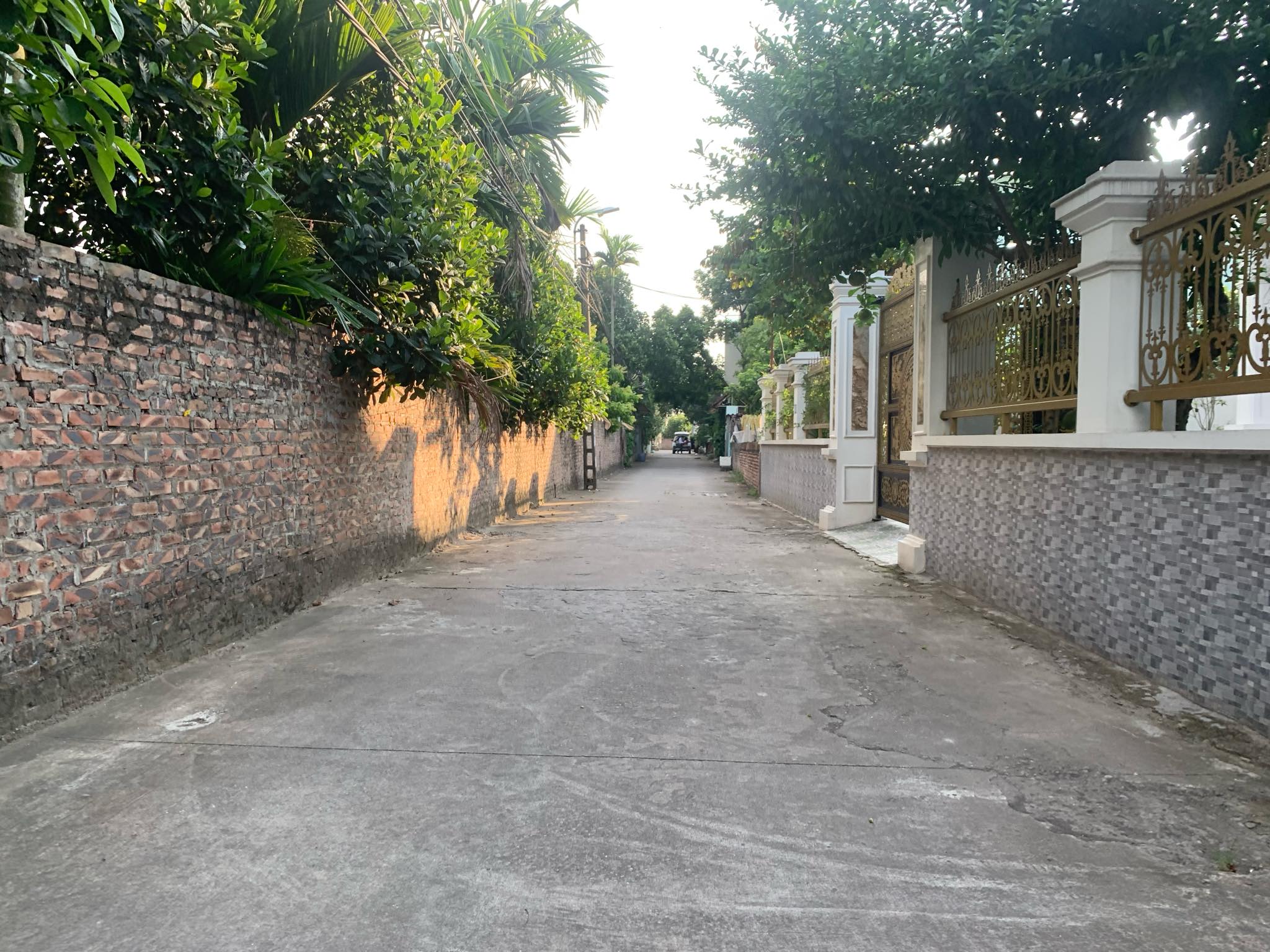 Bán 51m2 đất Đặng Xá đường oto thông giá nhỉnh 2 tỷ