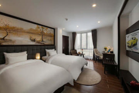 Bán Rẻ Nhà nguyễn tri phương,Quận 10,hẻm xe hơi tới nhà, nhính 5 tỷ 6