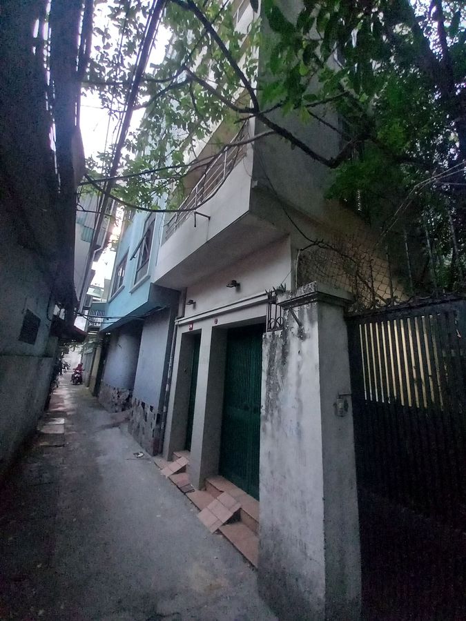 Bán nhà phố Hoàng Hoa Thám 117m2 x 5 tầng - mt 5m - 18 tỷ - Xây CCMN, Apartment