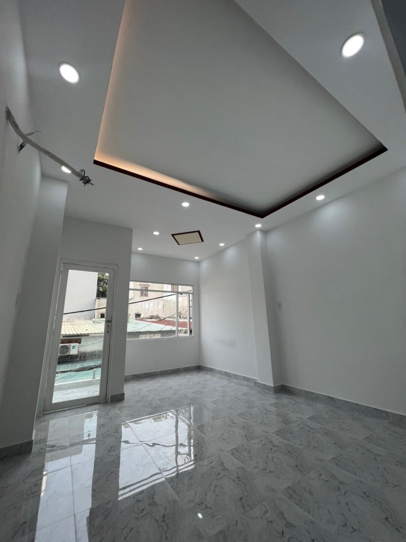 Bán nhà hẻm ô tô Phú Thọ, Quận 11, 35m2, nhà đẹp, nở hậu, chỉ 4 tỷ nhỉnh