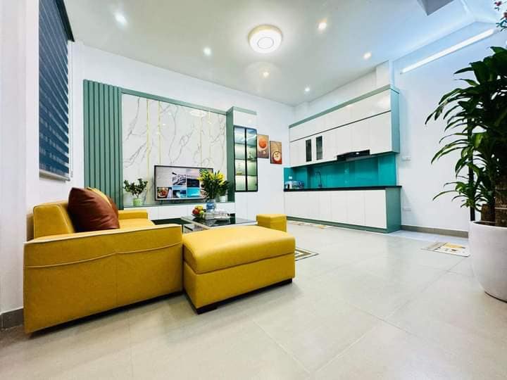 GIÁ:3.55 TỶ NHÀ 3 TẦNG 3 NGỦ DT:32M2 NHÀ ĐẸP CHỈ 30 RA Ô TÔ PHỐ VŨ TÔNG PHAN QUẬN THANH XUÂN .