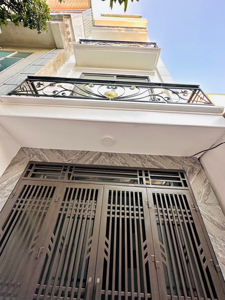 Bán nhà Nam Dư, Hoàng Mai, ngõ thông, 2 thoáng, ba gác đỗ cửa, 5 tầng mới 3 tỷ 550
